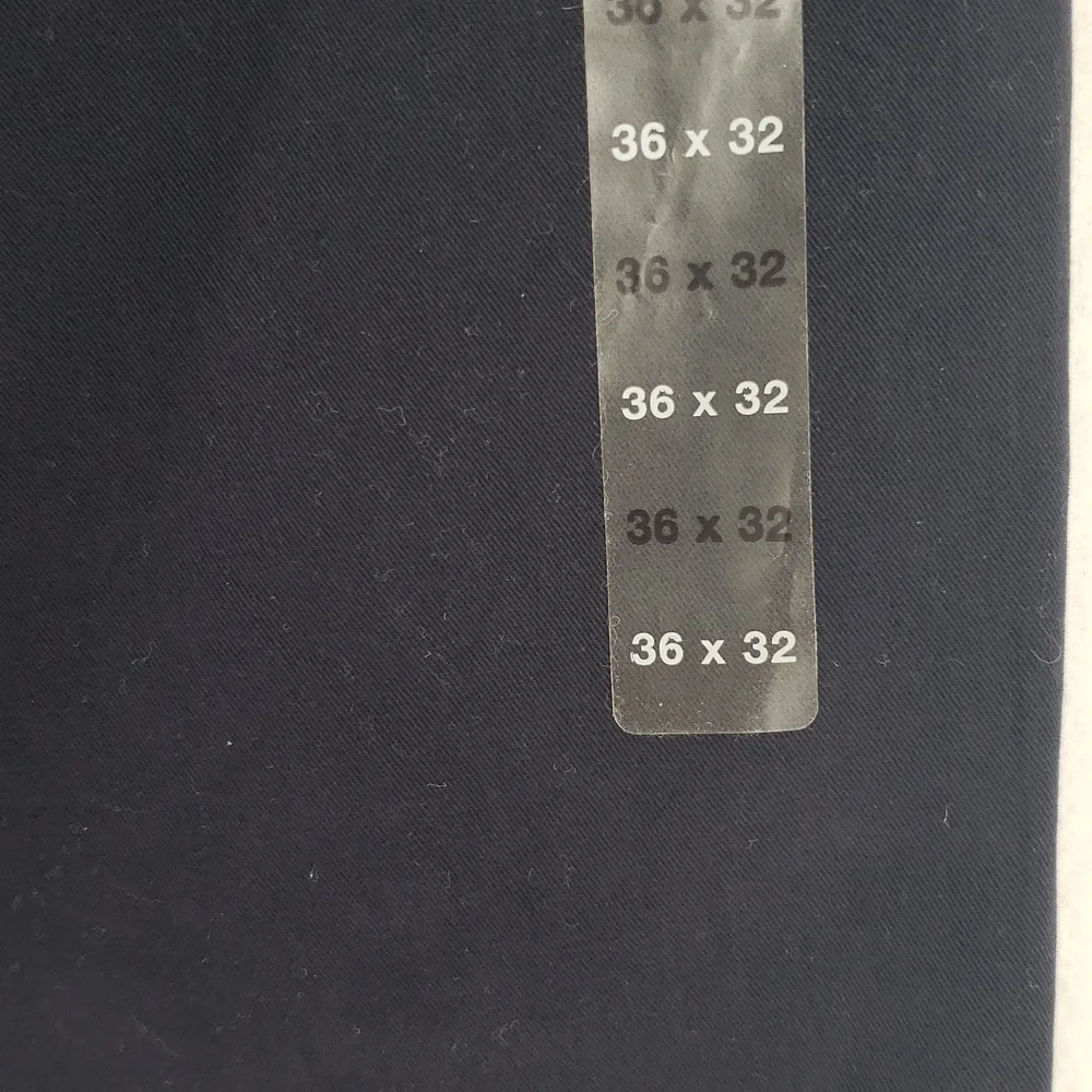 Gap Men's NWT Straight Performance Chino Size 36 x 32 in Navy Retail $60